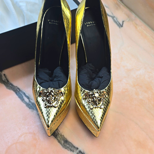 Versace women gold medusa - women's,